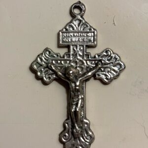 Vintage Religious Crucifix Pendant – Jesus on Cross – Double-Sided Medal